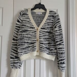 Willow & Wind Black and White Cardigan